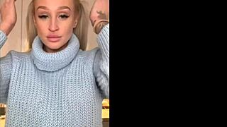 petite flexible college girl