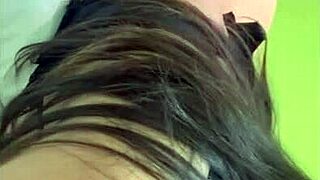 Řidič projektu mě tvrdě šuká v bytě, jezdím na prdeli a kundě s monstrózním čurákem