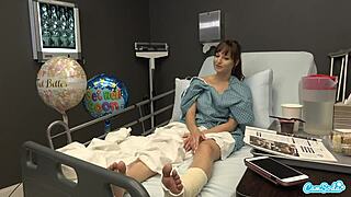 sexo en p�blico en el hospital milf flash bf corrida le hice una paja y se corre en mis tetas