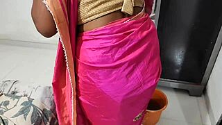 Bhabhi fucking in boyfriend with cumshot and anal