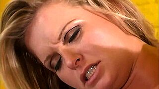 Blonde MILF Mom Gets Fucked