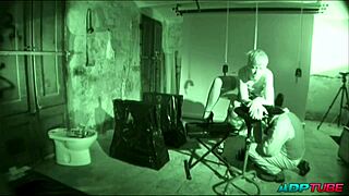 i'm in the dunjon with 2 coks, 2 pussys, and a harnis for ruff fun