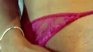 Rica masturbada en mi camita