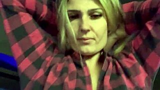 Não acredito nisso quase fui expulso da academia pela minha vestes ficaram com muito tesão vendo meus peitos durinho pulando