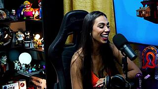 didy reis mostra seus belos seios no meio do podcast o ruan babou neles - púpum no barraco - completo no sheer red