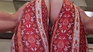 I alwayz fuck the cleanin lady fer an extra tip