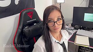 aluna da facul chupou o professor pra passar na cadeira?