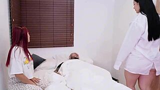 Wow! Hot Nurse Arrives at Patient's House and Gets Covered in Cum - La Rola!