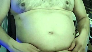 ezsosa showing off her curvy body in bedroom update, flashing crazy