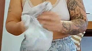 When I get horny, the light turns on 😏💡