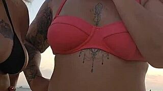 Procurando Macho Na Praia Pra Soca Bem Gostoso Na Gente - Encontramos Um Virgem