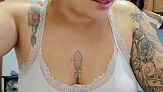 When I get horny, the light turns on 😏💡