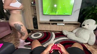 le pido a mi novio que deje los videojuegos y me rompa el culo