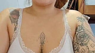 When I get horny, the light turns on 😏💡