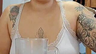 When I get horny, the light turns on 😏💡