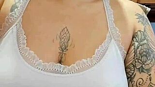 When I get horny, the light turns on 😏💡