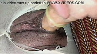 เย็ดผ่านถุงน่องที่ฉีกขาดจนน้ำเต็มหี!