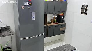 i consigui contratar essa empregada e fiquei louco de tesao com a bunda dela