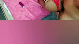 Angolan slut offers her ass for pleasure