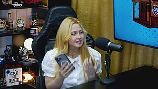 a ninfeta viamms avalia o mastro do ruan e deu uma boa nota ser� que ela gostou da rola dele - p�pum no barraco