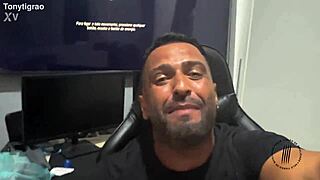 Watch Mikaelly And Rebeca In Threesome!