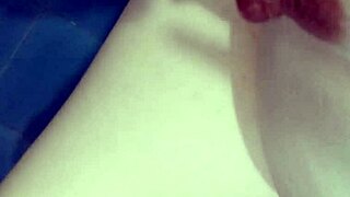 the italian troia relaxes on the wc, indulging in her fetish moment