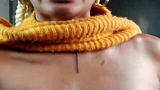 Watch this hairy slut squirt on dildo?