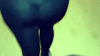 MADURA PUTA CALLEJERA FLASHING TANGA!