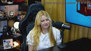 a ninfeta viamms avalia o mastro do ruan e deu uma boa nota ser� que ela gostou da rola dele - p�pum no barraco