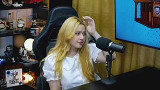 a ninfeta viamms avalia o mastro do ruan e deu uma boa nota ser� que ela gostou da rola dele - p�pum no barraco