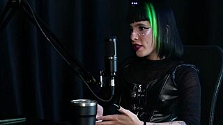 por ser famoso queria um programa de gra�a prefere fazer hard e tem vontade de fazer gang bang - carol rhcp sheer red