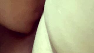 QUE RICO ES LAMER EL COÑO DE UNA MADURA EN EL GYM