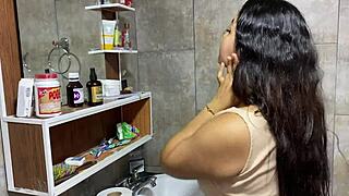 My Stepsister Arrives Drunk! I Take Advantage And Play With Her Pussy While She Rests!