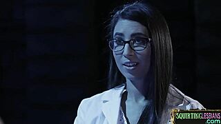 lesbian threesome babes get wet