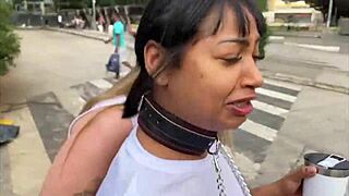 Passeando com garotas com coleiras no centro de Sao Paulo 😍