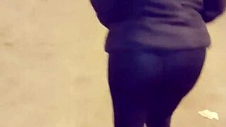 Wow, this mature big-ass babe flashes in transparent leggings outdoors!