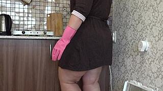 dildo in fat booty for orgasm during cleaning masturbation