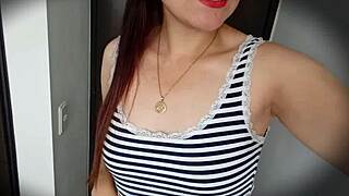 española dice por favor no le cuenten a mis amigos de la universidad que soy ninfomana mientras se masturba