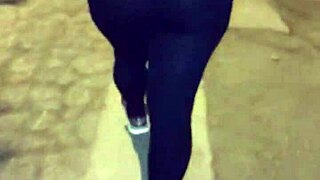 Wow, this mature big-ass babe flashes in transparent leggings outdoors!