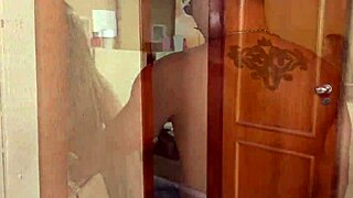 fui na festa de swing e 2 amigas me chamaram pro quarto