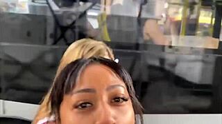 Passeando com garotas com coleiras no centro de Sao Paulo 😍