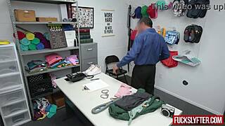 Emma Starletto tries deepthroat at office 😏