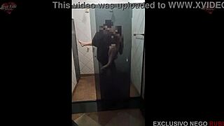 hotwife saiu da igreja pra dar para o neg�o do pau enorme - crente safada gosta de rola grande e grossa e marido corno adora ver