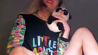 bonneyuwu says, 'watch me masturbate with dildo and plushie in pajamas'