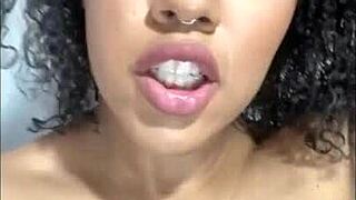 Dayanamadım külota boşaldım xvideos takipçime gönderdim