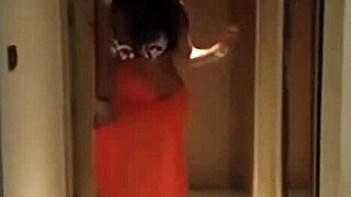 Oh, Hiffa the Arab Shemale is So Hot and Ready!