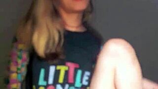 bonneyuwu says, 'watch me masturbate with dildo and plushie in pajamas'