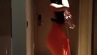 Oh, Hiffa the Arab Shemale is So Hot and Ready!