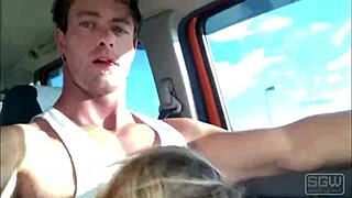 road head on the las vegas boulevard with a petite amateur couple