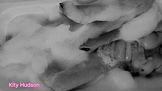 kity hudson bath and a toy